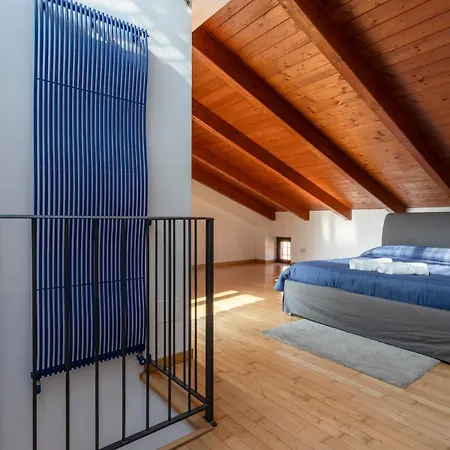 Chic Garden House Private Parking