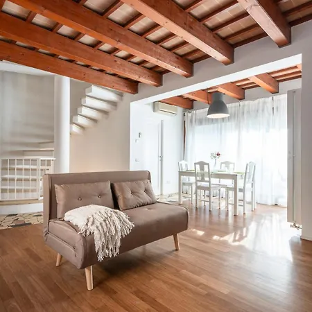 Chic Garden House Private Parking Apartamento *
