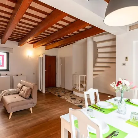 Chic Garden House Private Parking *