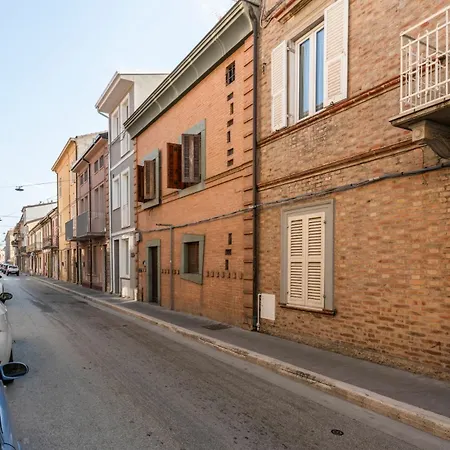 Chic Garden House Private Parking Apartman Civitanova Marche