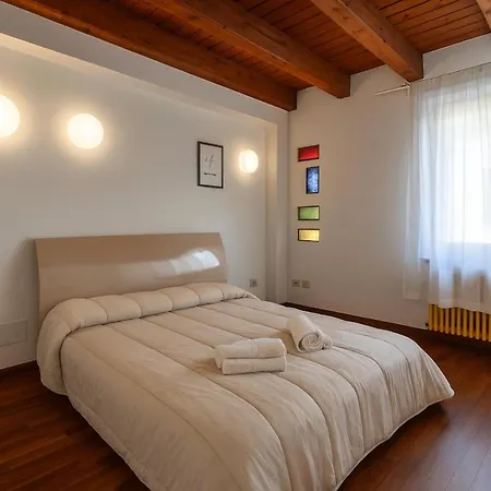 Chic Garden House Private Parking Apartman *