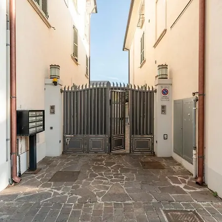 Chic Garden House Private Parking Civitanova Marche